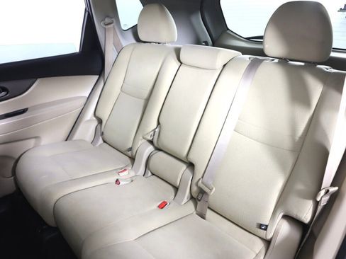 Used 2016 Nissan Rogue S w/ Appearance Package image 29