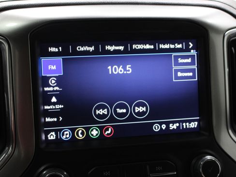 Used 2022 Chevrolet Silverado 2500 LT w/ Convenience Package image 14