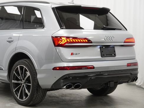 Used 2021 Audi SQ7 Prestige image 12