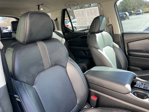 Certified 2025 Honda Pilot EX-L image 31