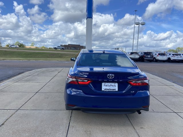 Used 2024 Toyota Camry LE FWD image 10