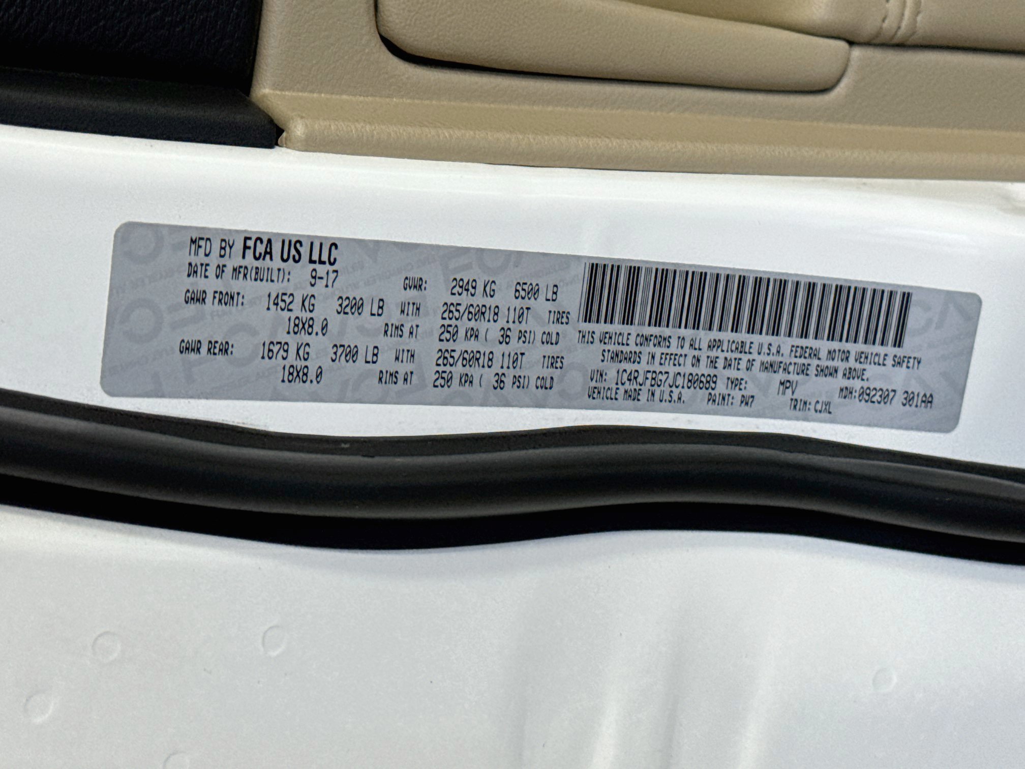 Used 2018 Jeep Grand Cherokee Limited AWD/4WD image 34