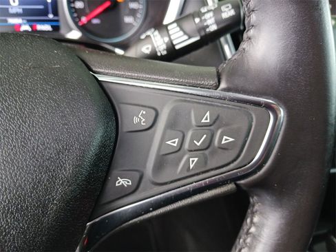 Used 2020 Chevrolet Equinox LT image 32