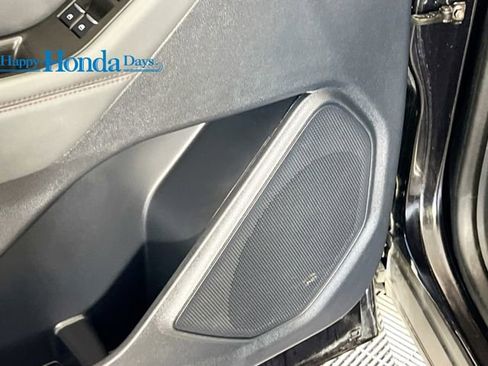 Used 2025 Ford Explorer Active w/ Active Comfort Package image 16