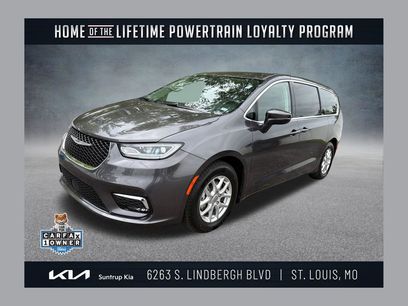Used 2023 Chrysler Pacifica Touring-L