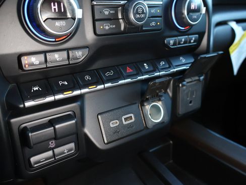 Used 2022 Chevrolet Silverado 1500 LTZ w/ Safety Package II image 22