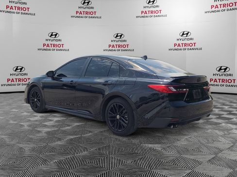 Used 2026 Toyota Camry SE w/ Convenience Package FWD image 5