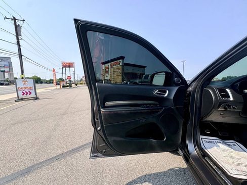 Used 2014 Dodge Durango R/T w/ Technology Group AWD/4WD image 36