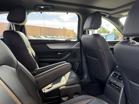 Used 2024 MAZDA CX-90 3.3 Turbo S w/ Premium Package image 40