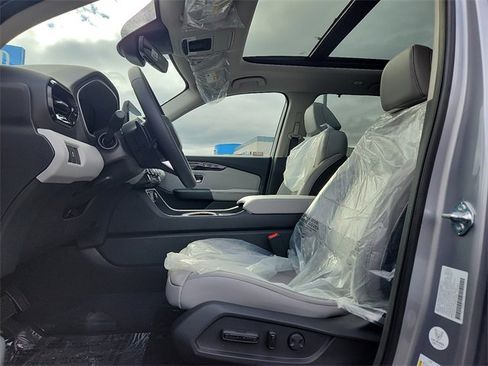 New 2025 Honda Pilot Touring image 13