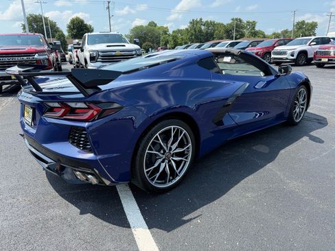 Used 2025 Chevrolet Corvette Stingray Preferred Cpe w/ Chrome Exterior Badge Package RWD image 10