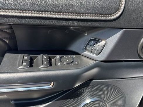 Used 2019 Ford Expedition Platinum AWD/4WD image 13