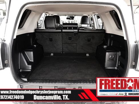 Used 2022 Toyota 4Runner SR5 Premium w/ Moonroof Package AWD/4WD image 46