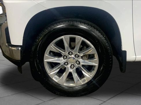 Used 2021 Chevrolet Silverado 1500 LTZ w/ LTZ Convenience Package II AWD/4WD image 11