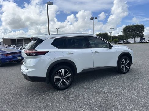 Used 2024 Nissan Rogue SL FWD image 5
