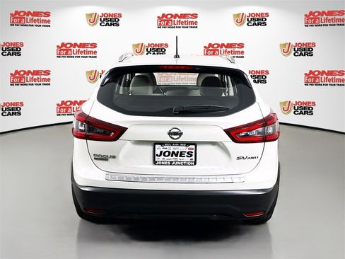 Certified 2022 Nissan Rogue Sport SV image 15