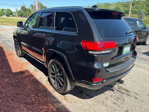 Used 2020 Jeep Grand Cherokee Altitude AWD/4WD image 6