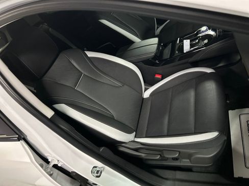 Used 2025 Buick Envision Sport Touring image 25