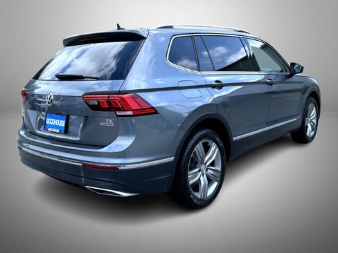 Used 2018 Volkswagen Tiguan SEL Premium AWD/4WD image 5