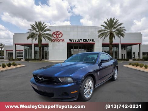 Used 2012 Ford Mustang Premium RWD image 1
