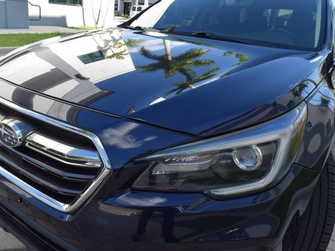 Used 2018 Subaru Outback 3.6R Touring AWD/4WD image 11