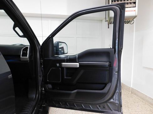 Used 2019 Ford F150 Lariat image 94