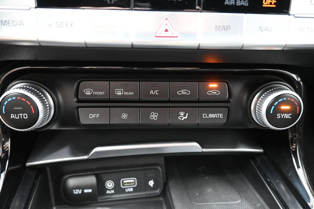 Used 2019 Kia Stinger GT1 AWD/4WD image 21