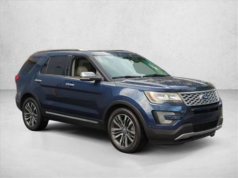 Used 2016 Ford Explorer Platinum AWD/4WD image 3