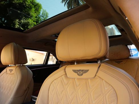 Used 2026 Bentley Flying Spur Azure AWD/4WD image 19
