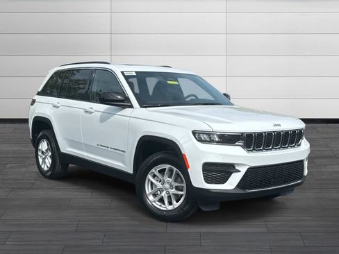 New 2026 Jeep Grand Cherokee Laredo X AWD/4WD image 1