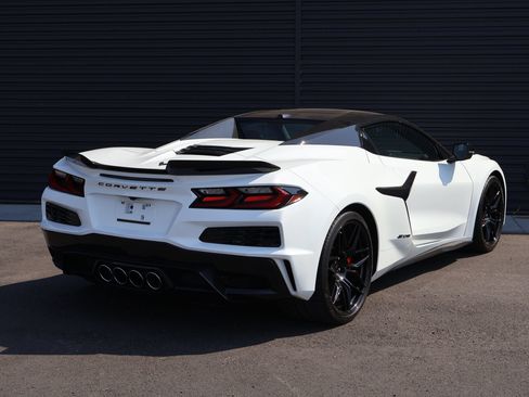 Used 2024 Chevrolet Corvette Z06 w/ Battery Protection Package RWD image 5