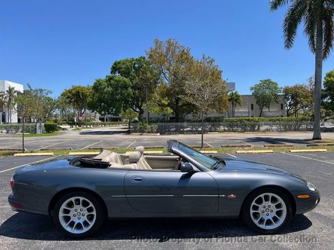 Used 2001 Jaguar XKR Convertible RWD image 6