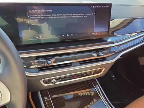 Certified 2024 BMW X7 xDrive40i AWD/4WD image 27