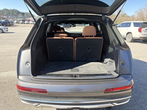 Used 2021 Audi Q7 3.0T Prestige image 30