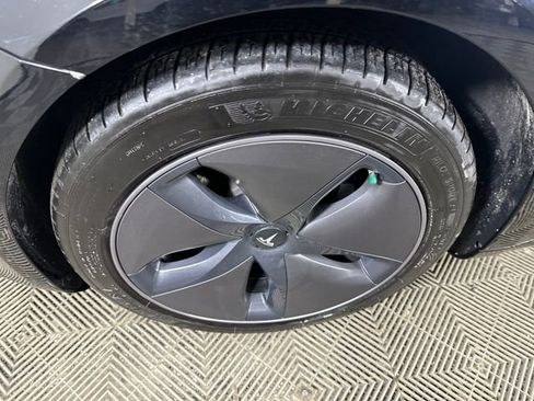 Used 2019 Tesla Model 3 Standard Range Plus image 10