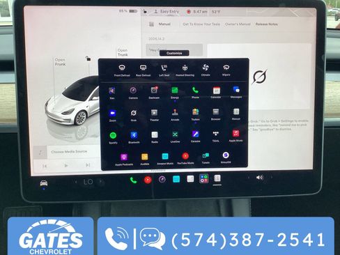 Used 2022 Tesla Model 3 Long Range AWD/4WD image 3