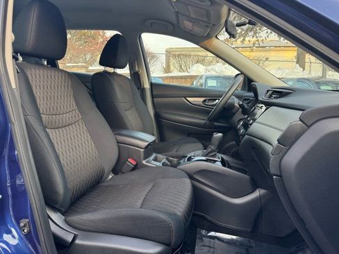Used 2018 Nissan Rogue S image 19