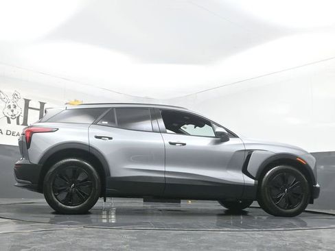 New 2026 Chevrolet Blazer EV LT AWD/4WD image 31