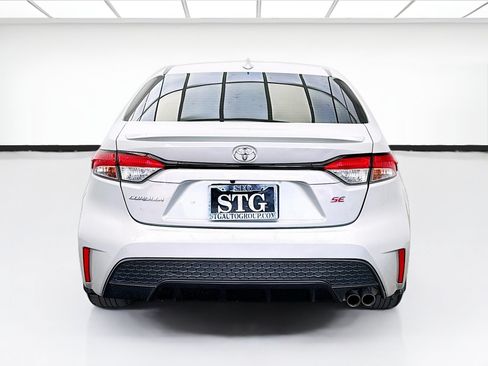 Used 2021 Toyota Corolla SE FWD image 5