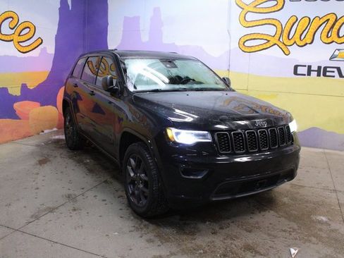 Used 2021 Jeep Grand Cherokee Limited image 2