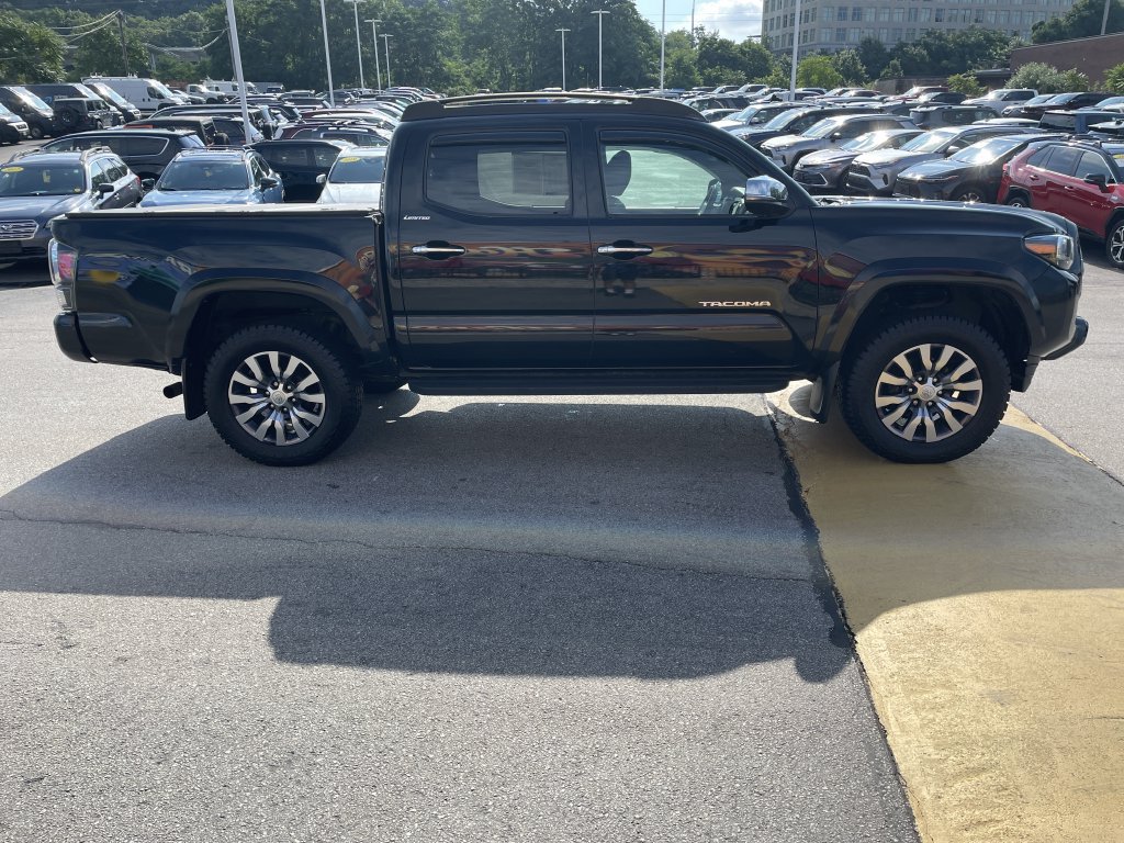 Certified 2023 Toyota Tacoma Limited AWD/4WD image 7