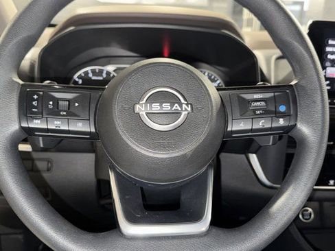 Used 2023 Nissan Rogue SV AWD/4WD image 18