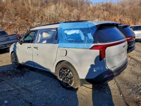 Used 2025 Kia Carnival SX Prestige image 3