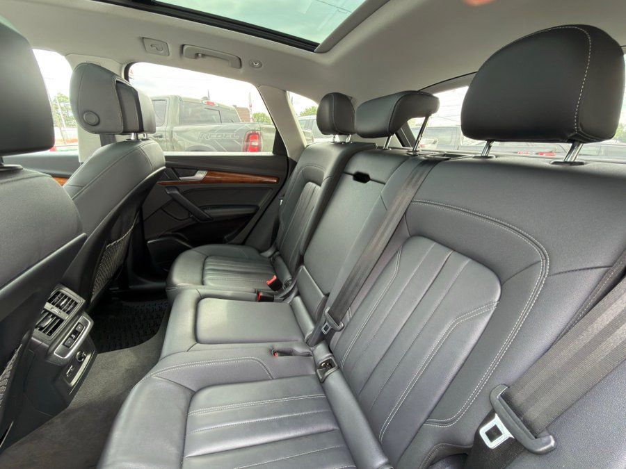 Used 2021 Audi Q5 2.0T Premium Plus w/ Premium Plus Package AWD/4WD image 30