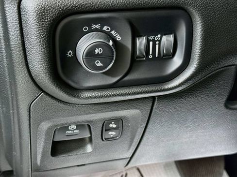 Used 2023 RAM 1500 Laramie AWD/4WD image 10