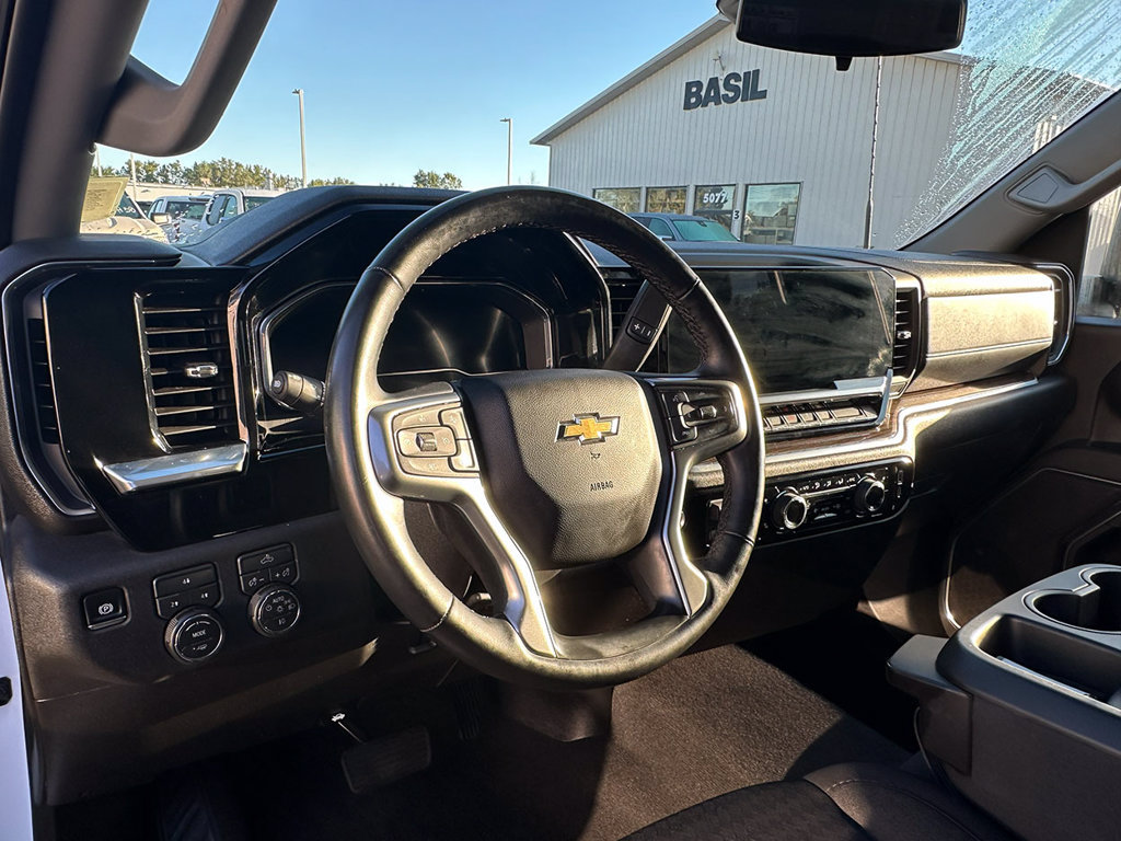 Used 2025 Chevrolet Silverado 2500 LT w/ Convenience Package AWD/4WD image 24