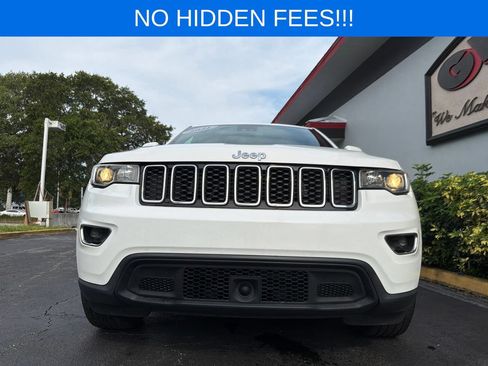 Used 2021 Jeep Grand Cherokee Laredo RWD image 3