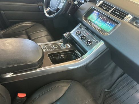 Used 2017 Land Rover Range Rover Sport SE AWD/4WD image 33