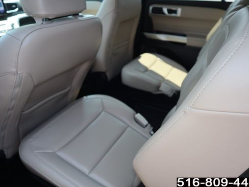 Used 2023 Ford Explorer XLT w/ Equipment Group 202A AWD/4WD image 15