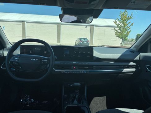 Used 2025 Kia K4 FWD image 33